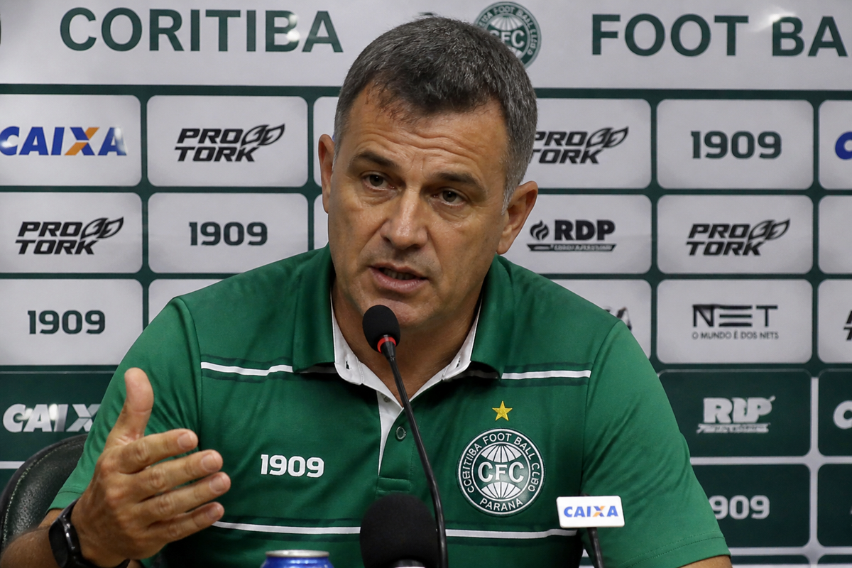 Coritiba anuncia novo técnico para sequência do Brasileirão
