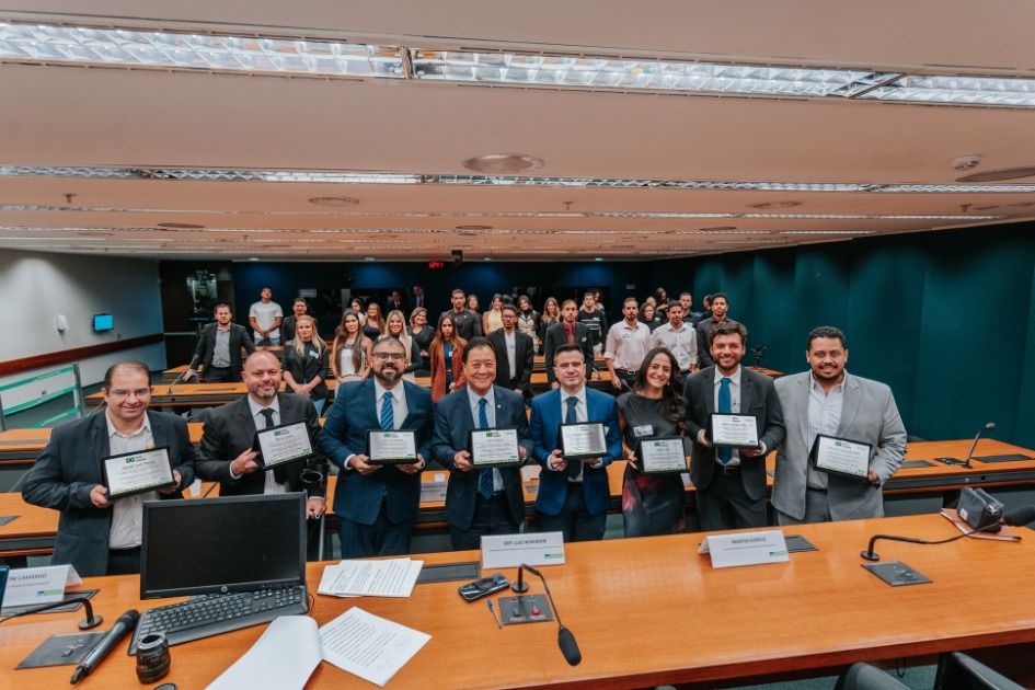 OnilX é homenageada em Brasília por sua relevante atuação institucional e impacto no setor
