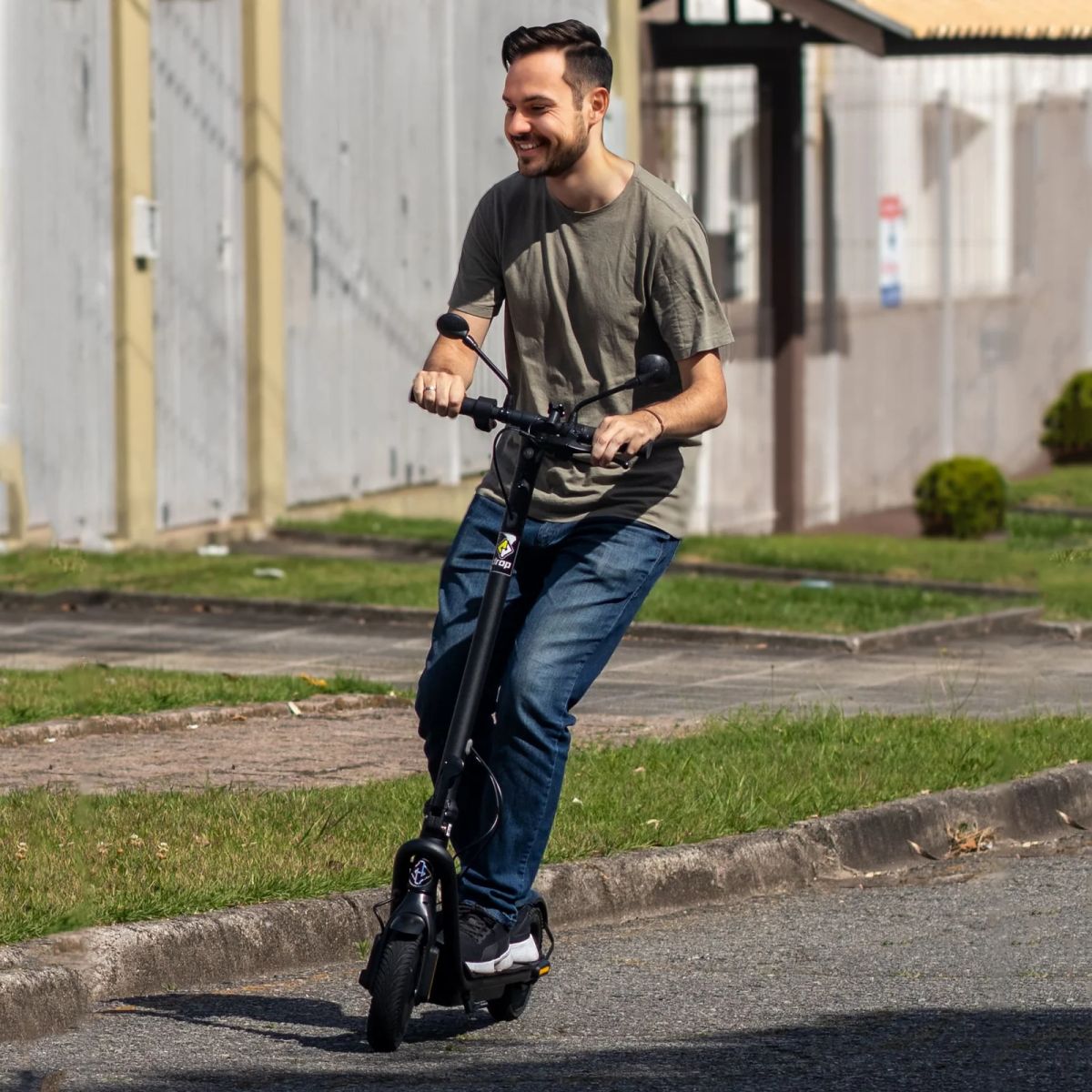 Projeto que regulamenta uso de patinetes elétricos em Paranavaí avança na Câmara de Vereadores