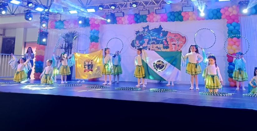 Projeto Cultura e Movimento transforma literatura em espetáculo para estudantes da rede municipal de Paranavaí