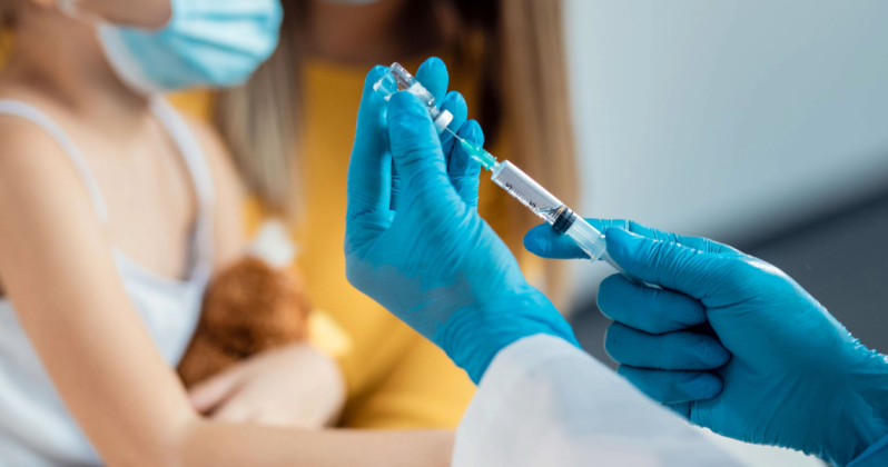 Unidades de saúde terão atendimento aos sábados para atualização da carteira de vacinação de crianças e adolescentes em Paranavaí