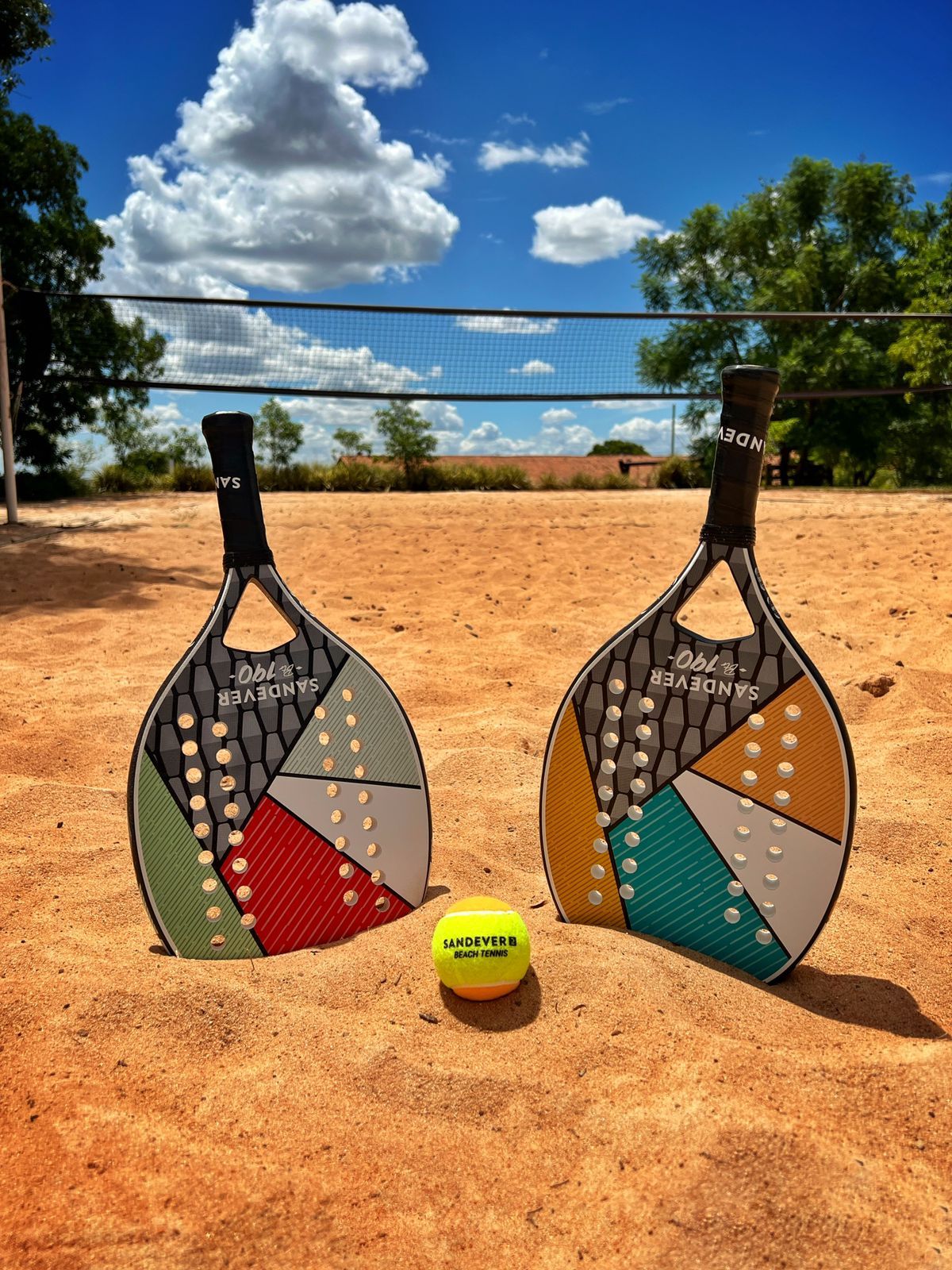 Beach tennis conquista moradores e projeto da Prefeitura lota primeiras turmas em Paranavaí