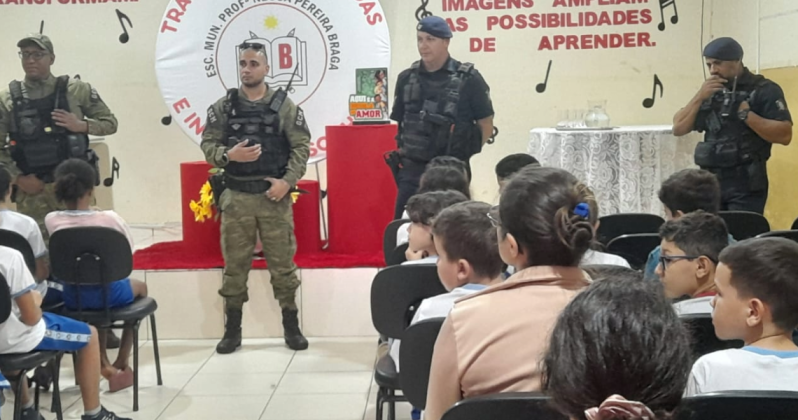 Alunos da rede municipal de ensino participam de atividade da GCM sobre Justiça e Cidadania