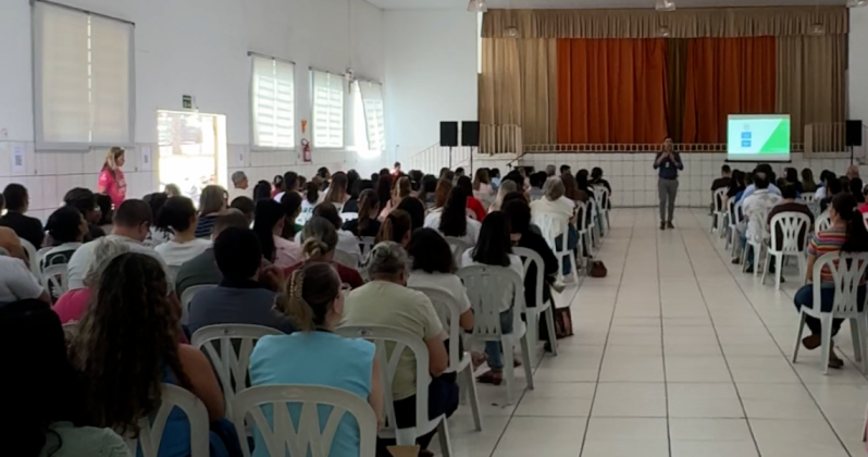 Servidores recebem orientações sobre Cadastro Único e Bolsa Família em Paranavaí