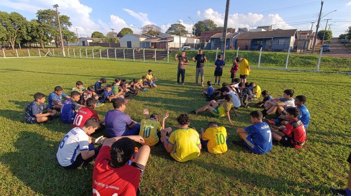 Família, fé e esporte: quando a formação de um jovem começa muito antes do apito inicial
