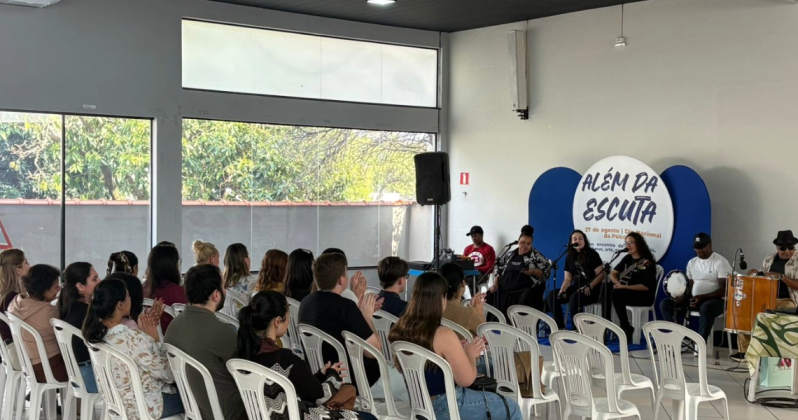 Profissionais de Psicologia da Prefeitura de Paranavaí participam do evento “Além da Escuta”