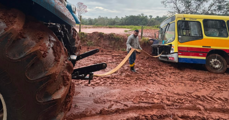 Prefeitura reforça plantão para atender possíveis danos nas estradas rurais de Paranavaí