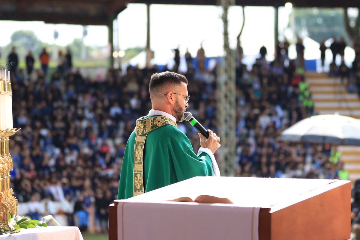 Éffeta 2026 celebra 20 anos e reúne milhares de pessoas em Paranavaí